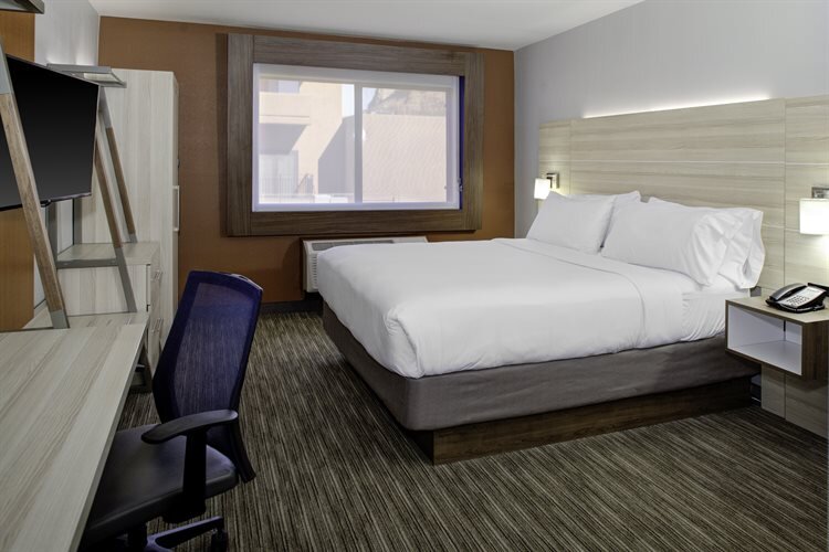 Holiday Inn Express Sedona hotel room