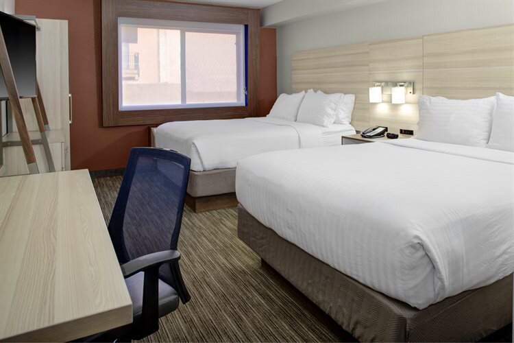 Holiday Inn Express Sedona hotel room