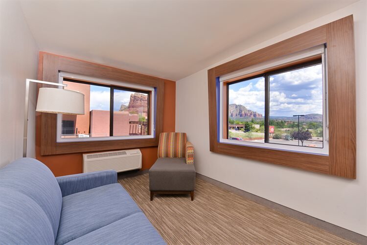 Holiday Inn Express Sedona suite Hotel Room Seating