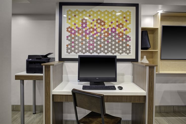 Holiday Inn Express Sedona Hotel Business Center
