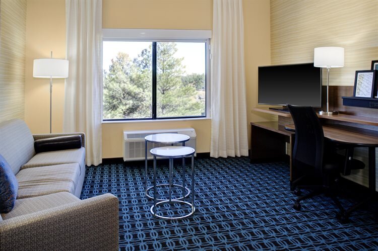 Fairfield Inn & Suites Flagstaff Hotel Interior