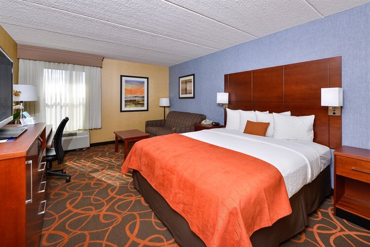 Best Western Plus Fresno Airport Hotel Room Interior